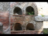 00096 ostia - necropoli della via ostiense (porta romana necropolis) - b12 - colombari gemelli - hinten - gesehen von der via dei sepolcri.jpg